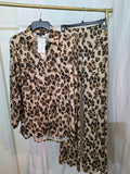 The Leopard 2 Piece Set