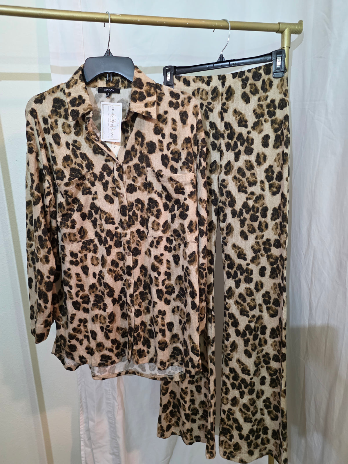 The Leopard 2 Piece Set