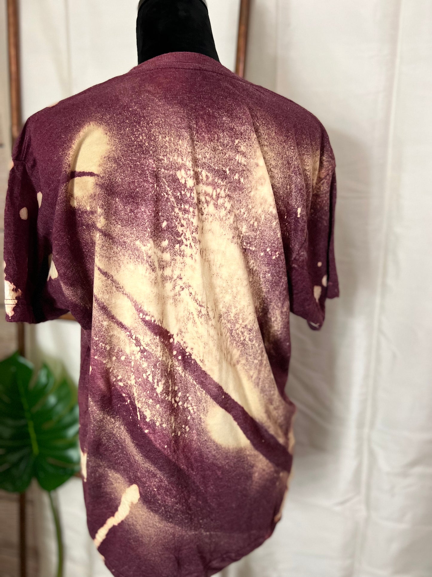 Burgundy Tóxica Tee